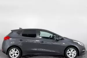 Kia  17