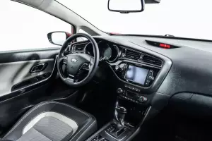Kia  9