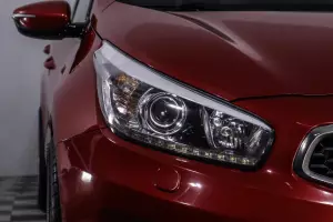Kia  13