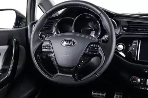 Kia  3