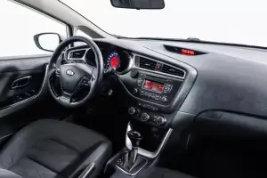 Kia  8