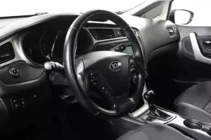 Kia  9