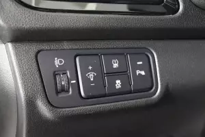 Hyundai  7