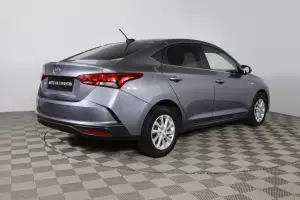 Hyundai  15