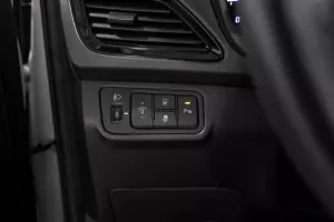 Hyundai  11