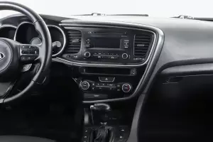 Kia  10
