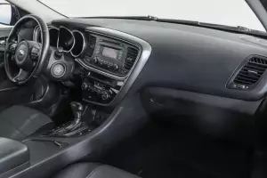 Kia  9