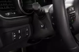 Kia  6
