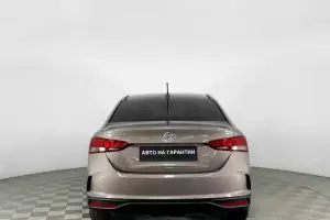 Hyundai  15