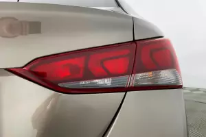 Hyundai  13