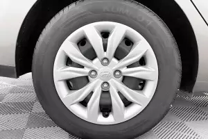 Hyundai  12
