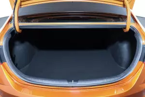 Hyundai  7