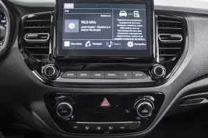 Hyundai  7