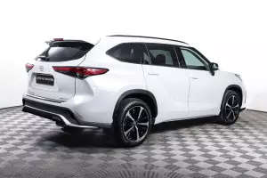 Toyota  4