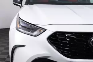 Toyota  9
