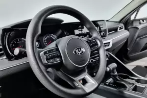 Kia  10