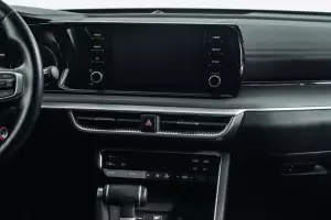 Kia  10