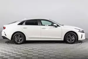 Kia  3