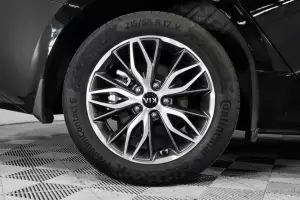 Kia  14