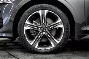 Kia  16