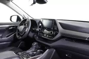 Toyota  13