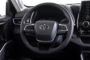Toyota  10
