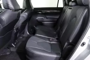 Toyota  3
