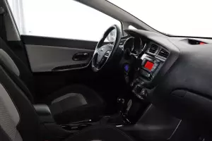 Kia  10