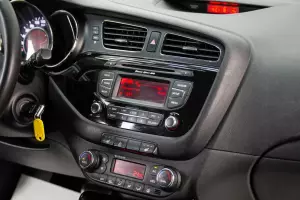 Kia  10