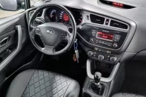 Kia  9