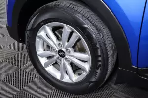 Hyundai  12