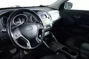 Hyundai  12