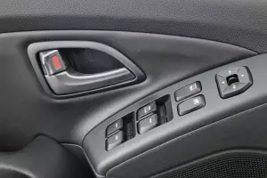 Hyundai  11