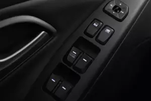 Hyundai  11