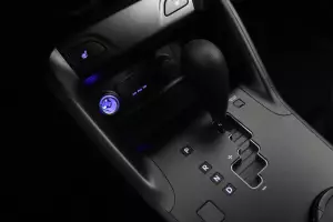 Hyundai  12