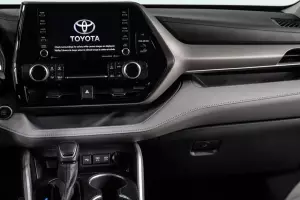 Toyota  11