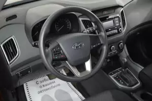 Hyundai  10