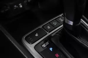 Hyundai  12