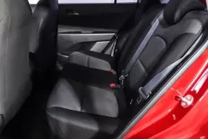 Hyundai  15