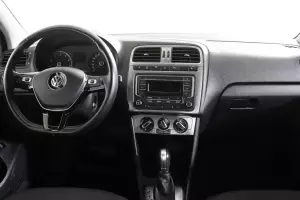 Volkswagen  6