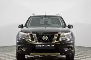 Nissan  2
