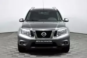Nissan  2