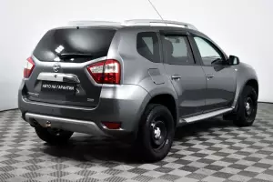 Nissan  4