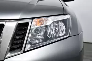 Nissan  6
