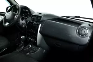 Nissan  8