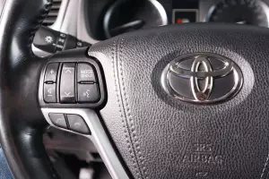 Toyota  9