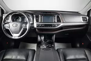 Toyota  15