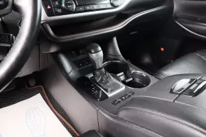 Toyota  13