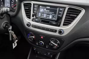 Hyundai  15