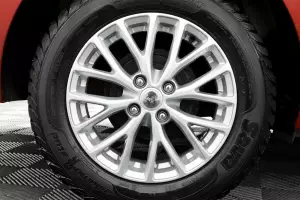 Hyundai  7